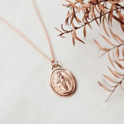 Maiden Stone -Miraculous Medal Necklace - Shopfox